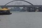 หญิงชราบ้านน้ำท่วม น้อยใจลูกดิ่งแม่น้ำ!!